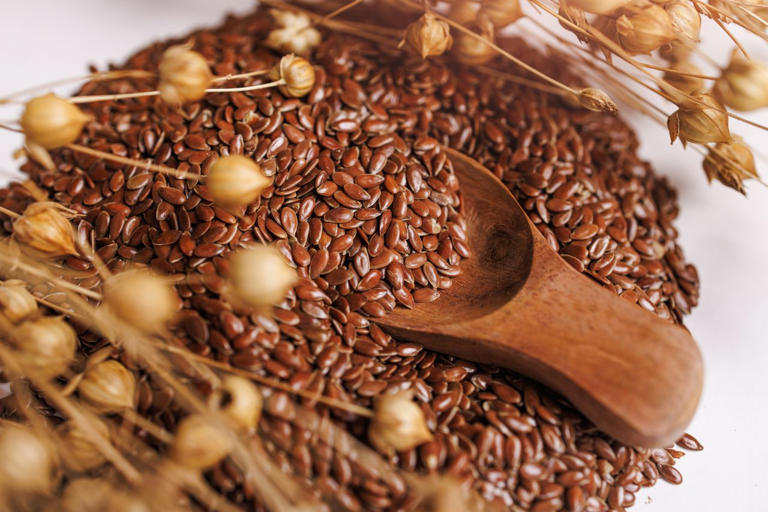 9 high-fiber nuts and seeds that are great alternatives to chia