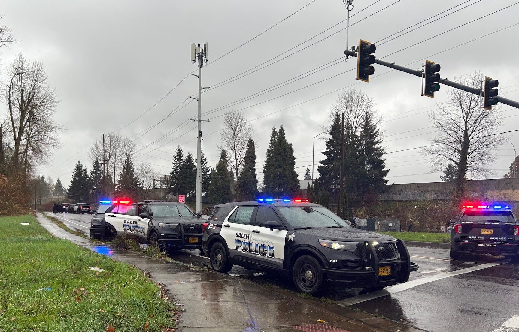 Hawthorne Avenue NE reopen in north Salem after police activity