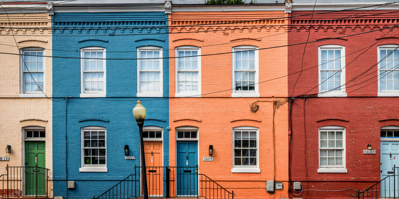 Mortgage rates are surging ahead of the Fed’s expected rate cut. What ...