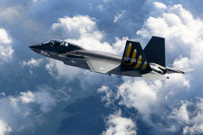 지난해 11월 29일 1000소티 비행을 달성한 한국형 전투기 KF-21. 이로써 전체 약 2000소티 중 절반을 완료하며 반환점을 돌았다. [사진=한국항공우주산업] 2025.12.09 gomsi@newspim.com