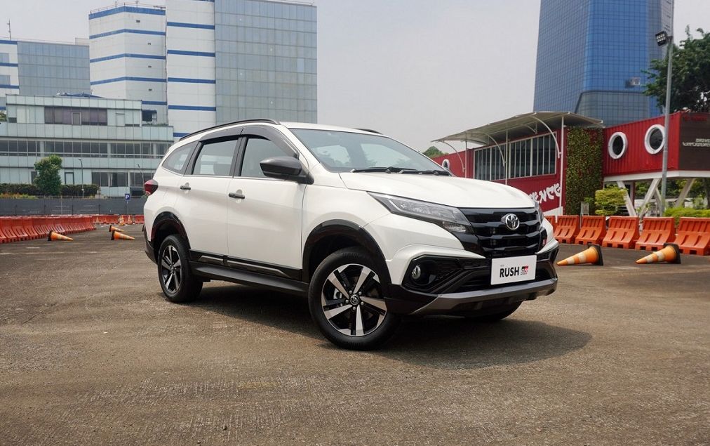 Mobil Bekas Toyota Rush GR Sport 2023, Harga Menggoda!