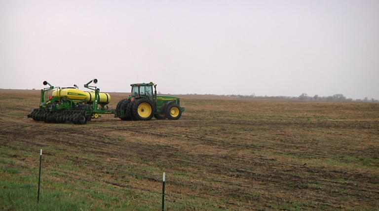 Trump administration announces bridge payments for farmers