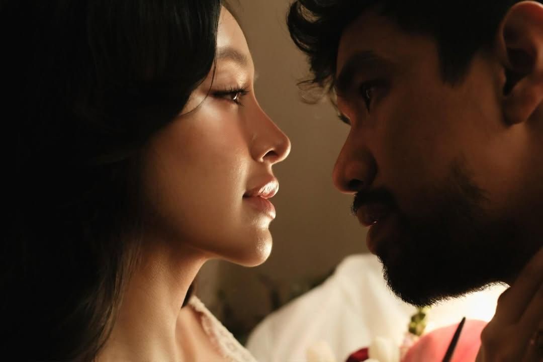 9 potret prewedding Amanda Zahra dan Adli, kamar jadi estetik! - Info Malang Raya AA1RYOLO - Info Malang Raya