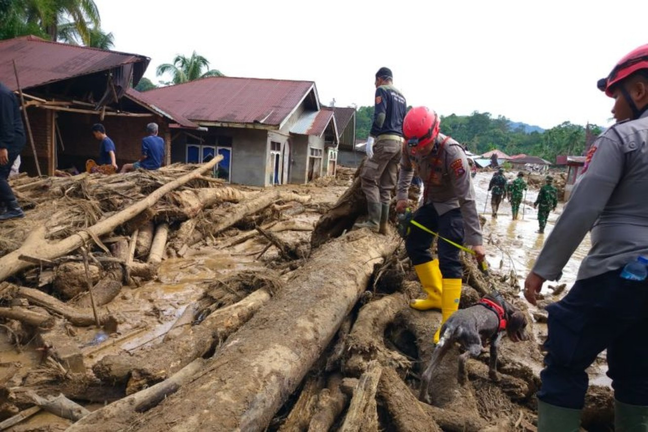 Korban tewas bencana di Agam bertambah jadi 186 orang