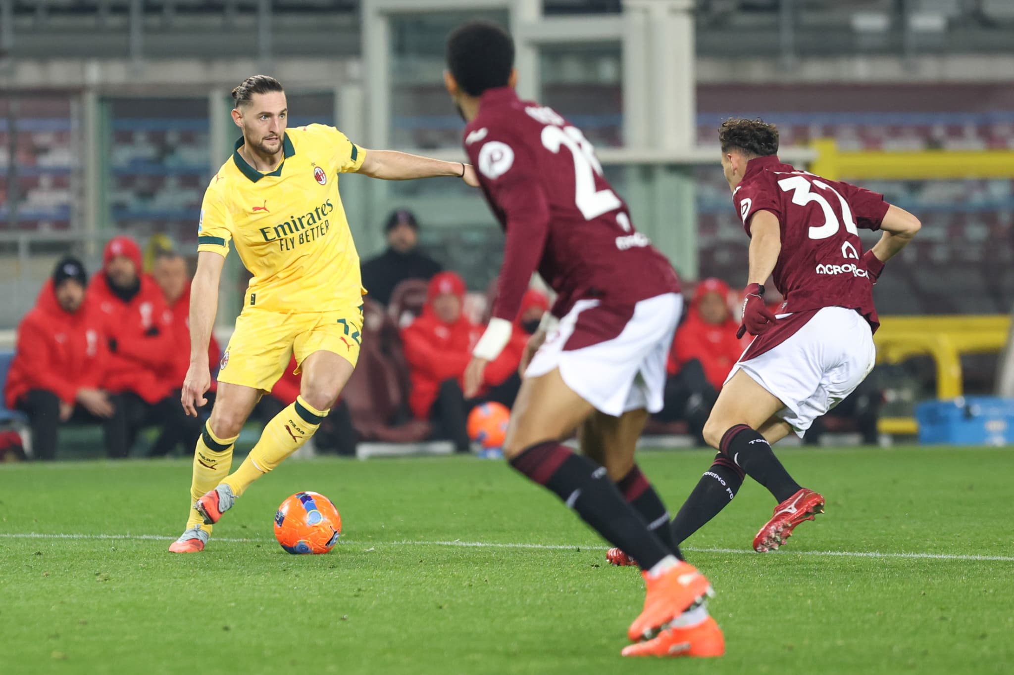 Le premier but magnifique de Rabiot avec l'AC Milan, qui reprend la ...