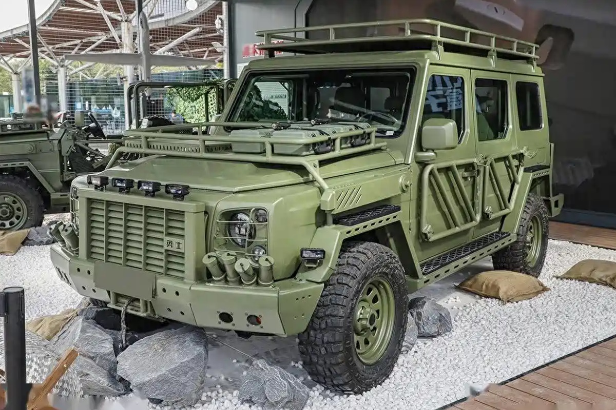 This Chinese off-roader looks so much like a G-Wagen, it’ll make you do ...