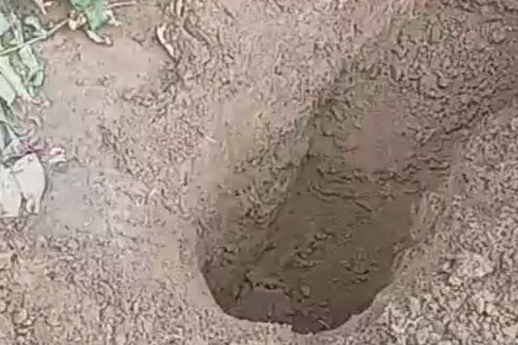Makam Heboh Dibongkar, Kepala Berlubang, Jenazah Utuh