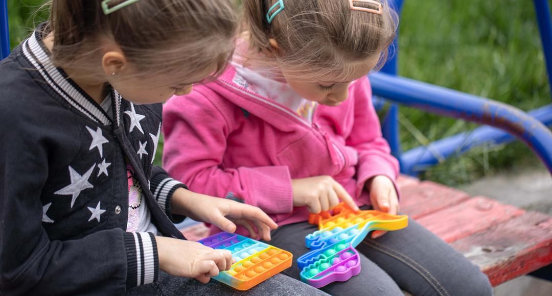 Meningkatkan Kemampuan Sensorik Anak Melalui Sensory Playdate di Rumah