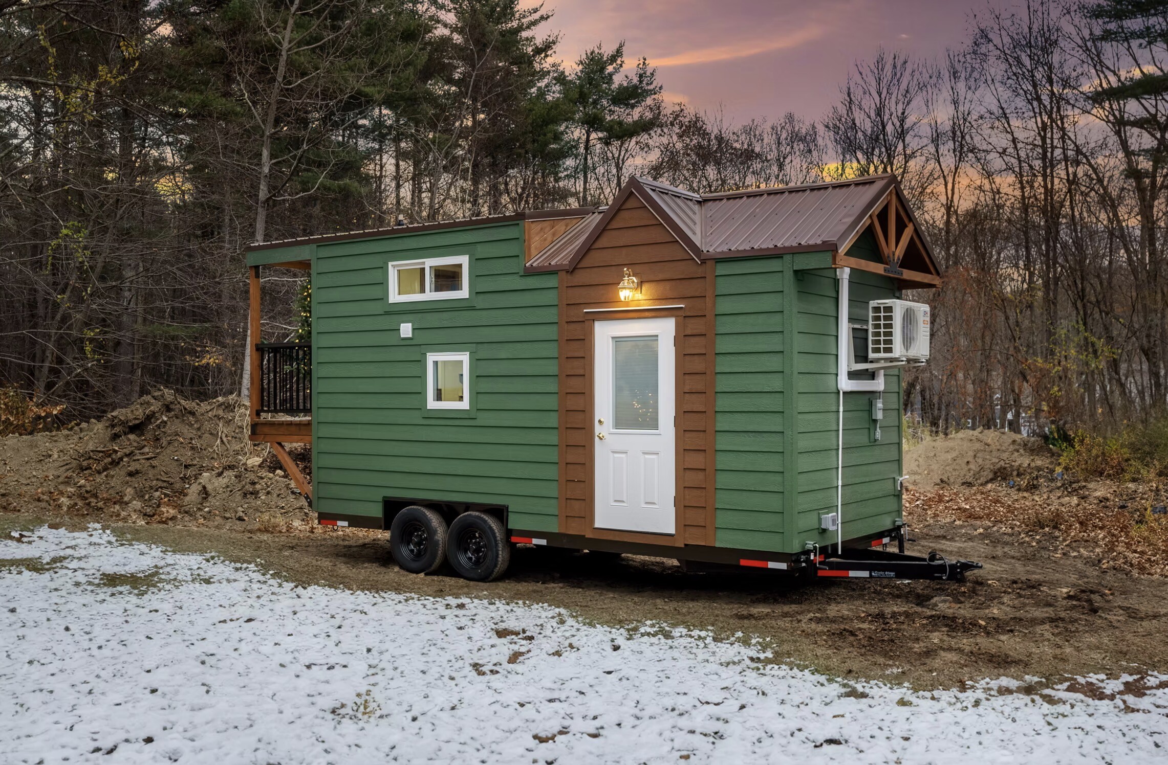 Как гараж, зато с балконом Tiny House The Spruce in Bildern