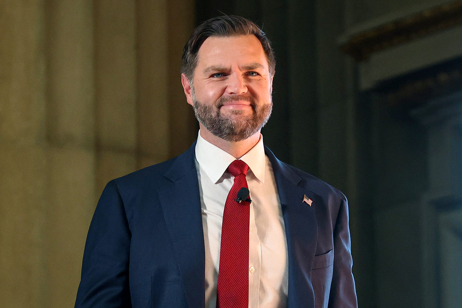 La postura de JD Vance sobre su candidatura para 2028 podría poner en peligro su financiación de campaña en un caso ante la Corte Suprema.