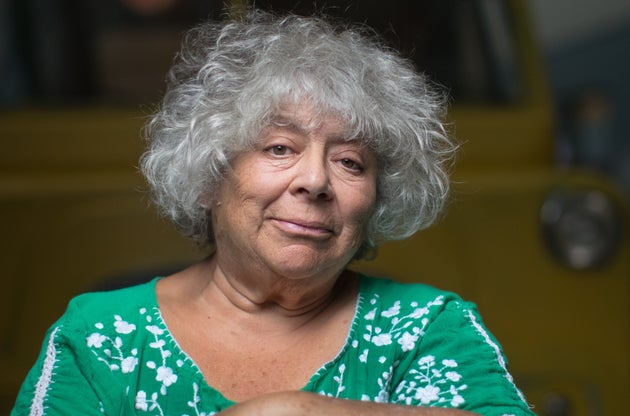 La estrella de Harry Potter, Miriam Margolyes, dice lo que muchos fans están pensando sobre el nuevo programa.