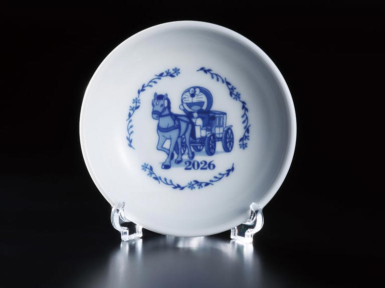 ノリタケ製「ドラえもん ミニ・イヤープレート」が付録で税込1,650円