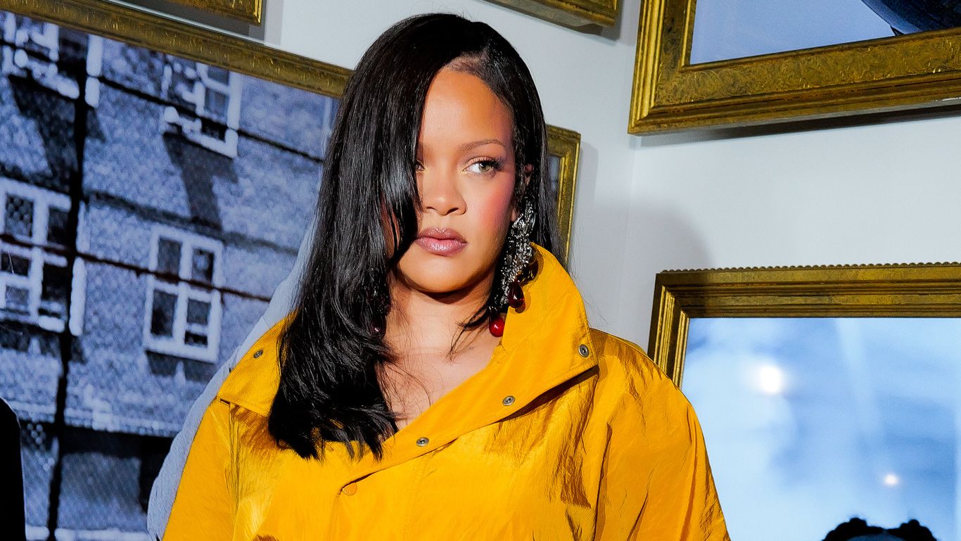 À Miami, Rihanna porte l'accessoire qui a marqué la dernière Fashion ...