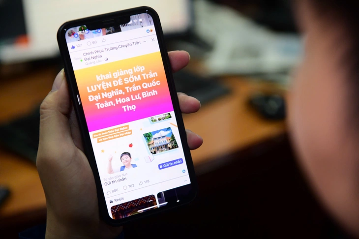 Phụ huynh TP.HCM cầu viện AI cho con luyện thi lớp 6