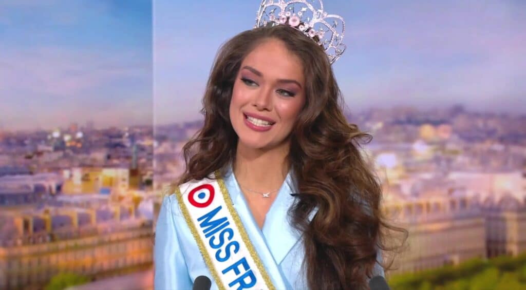 Rien à dire de plus… Hinaupoko Devèze (Miss France 2026), son avis sur les  propos scandaleux de Miss Aquitaine et Miss Provence