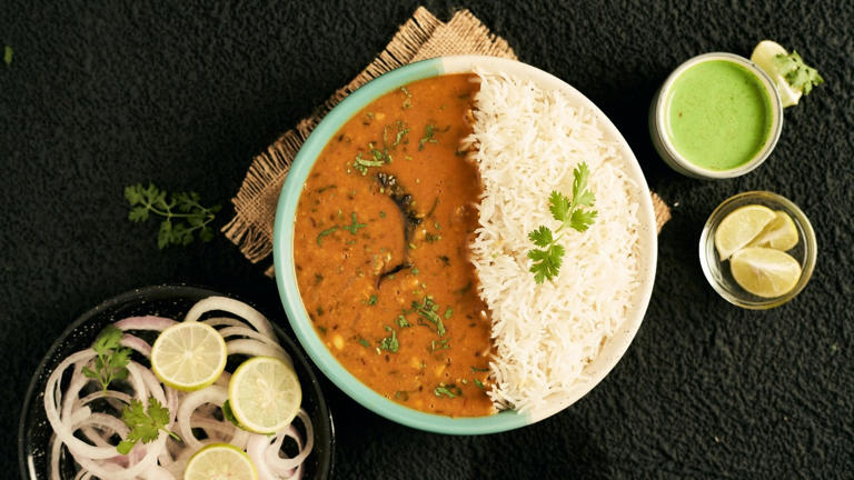 Moong dal vs arhar dal: Which is better for digestion?