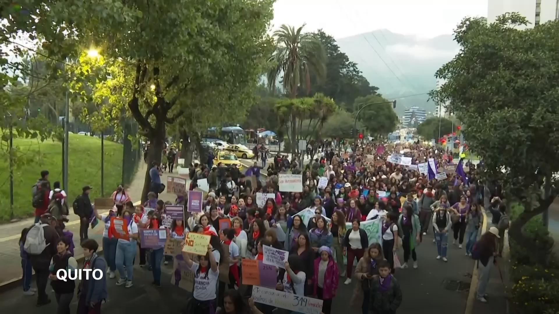 Latinoamericanas levantan la voz contra la violencia de género. Una ...