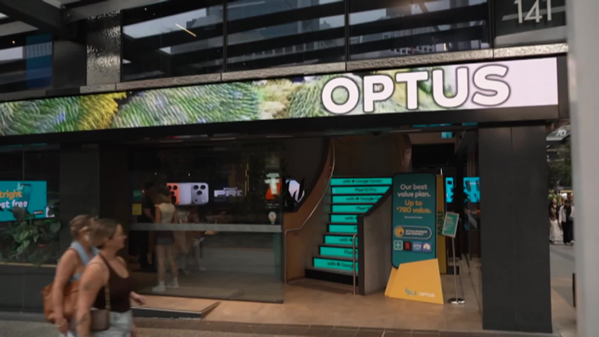 More than 14,000 Optus customers lose service in Melbourne’s southeast