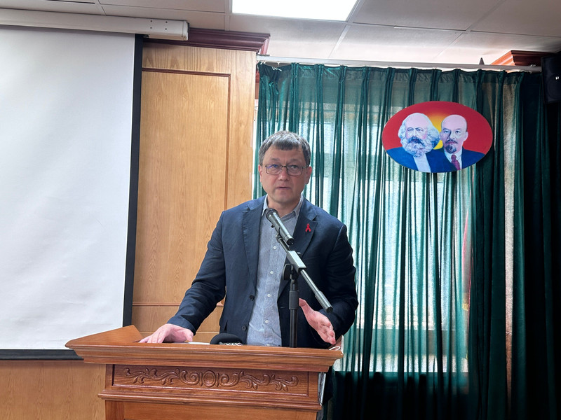 Nguồn viện trợ thu hẹp, Việt Nam nỗ lực duy trì hệ thống ứng phó HIV