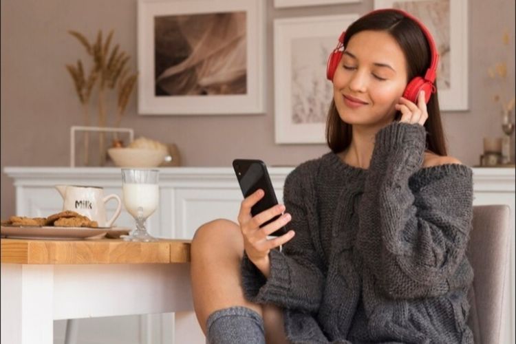 Lebih dari Hiburan: 7 Manfaat Luar Biasa Mendengarkan Musik Harian