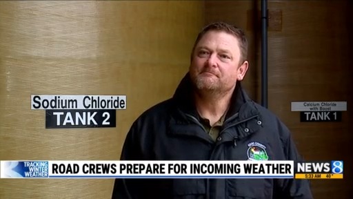 Road crews prepare for incoming weather