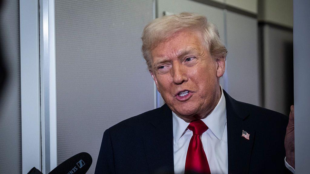 Trump defiende a Witkoff tras filtración que parece mostrar al enviado asesorando a Rusia