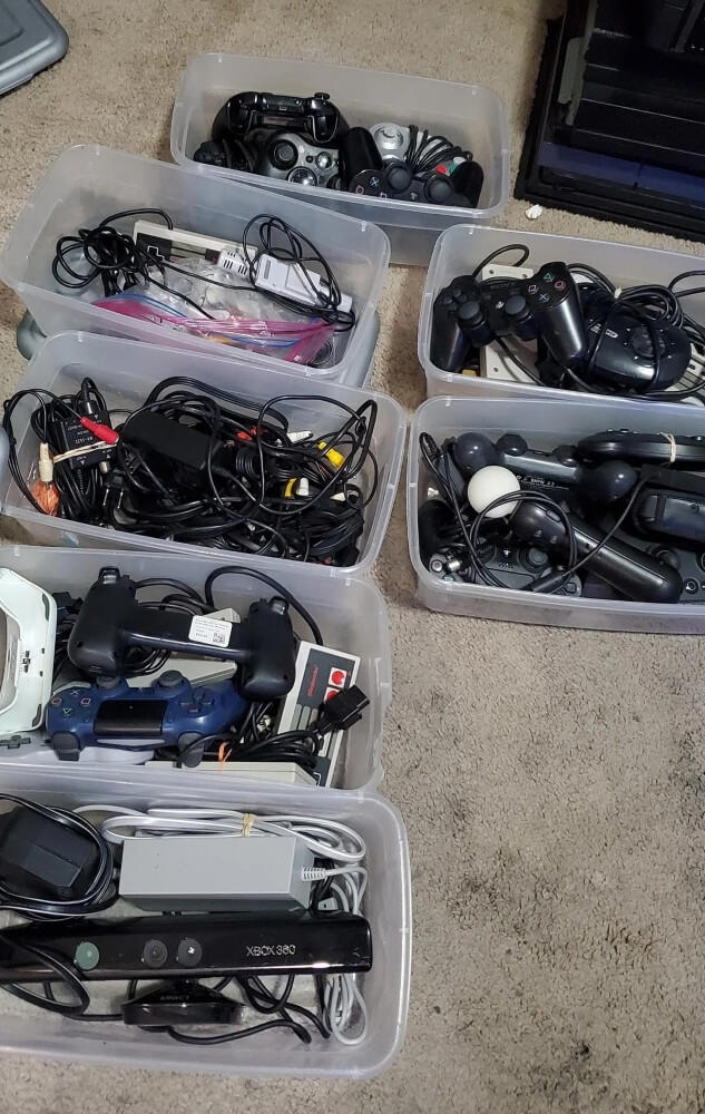 Man shares photo of stunning discovery in dumpster behind store ...