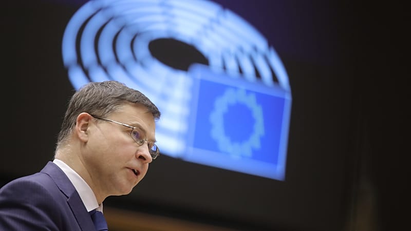 EU should stop discussing and move forward with Ukraine reparations ...