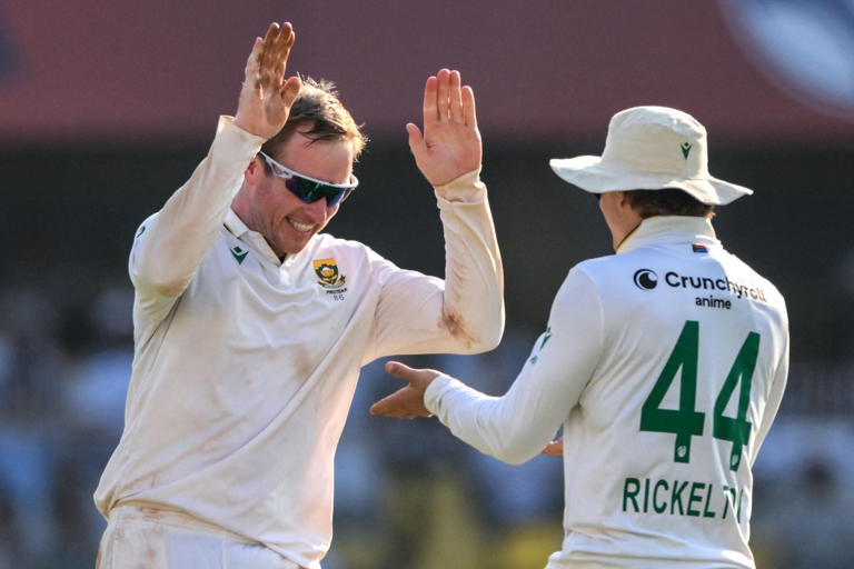 South Africa complete series win as host