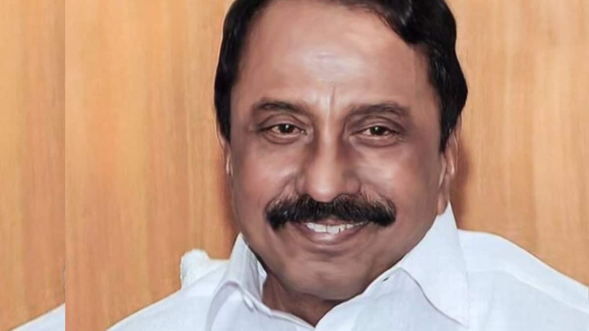 Ex-AIADMK Minister Sengottaiyan Resigns As MLA, Meets Vijay At TVK ...