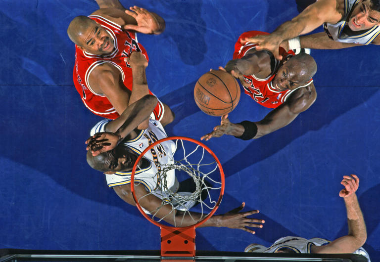 Michael Jordan and Stephen Curry won 70 games. Is SGA’s Thunder next?