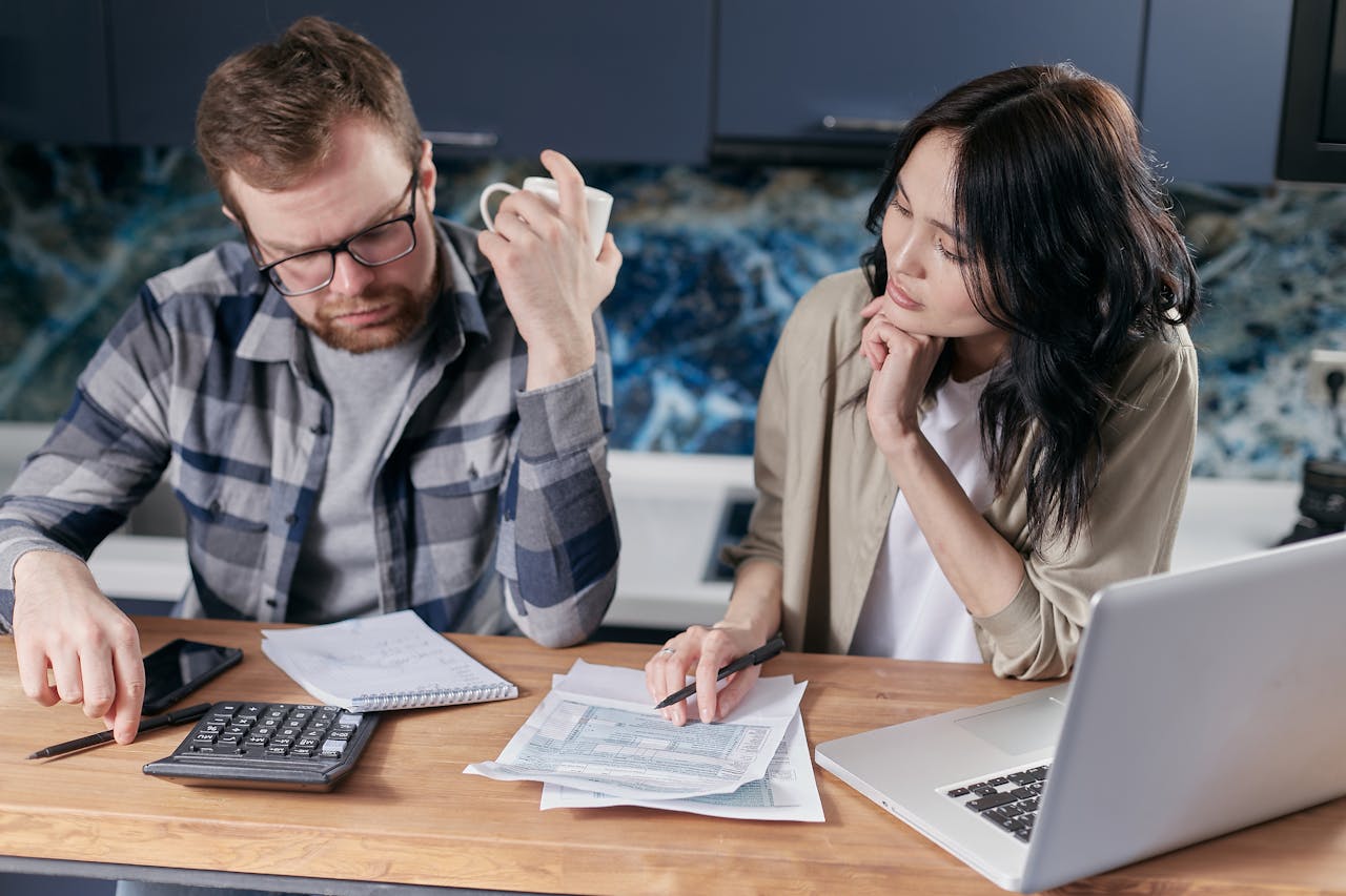 The downward mobility of the Canadian middle class