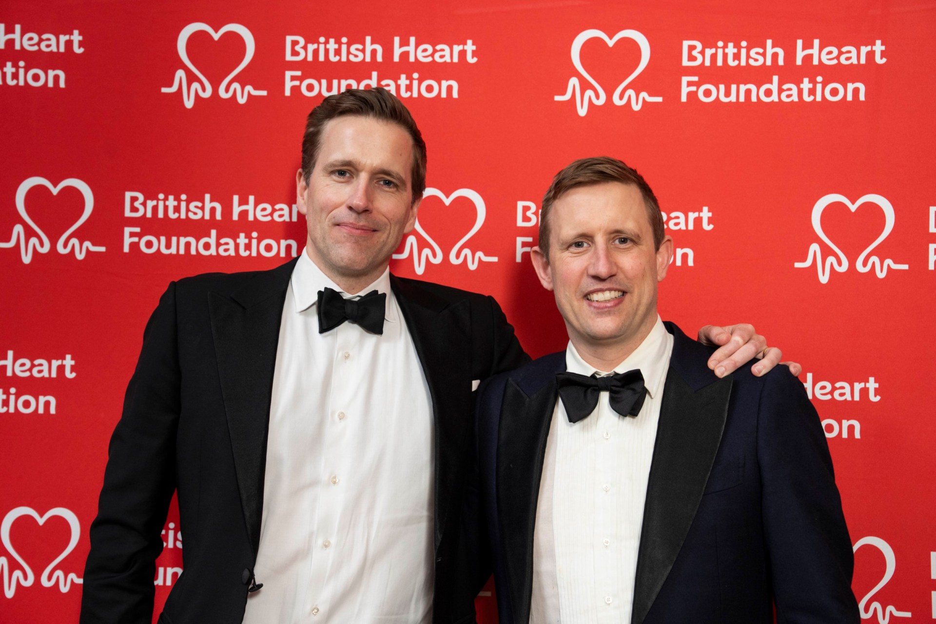 Golden retriever wins Heart Hero Award for saving life