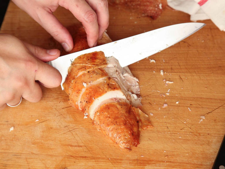 How to check if your turkey’s cooked to the right temperature