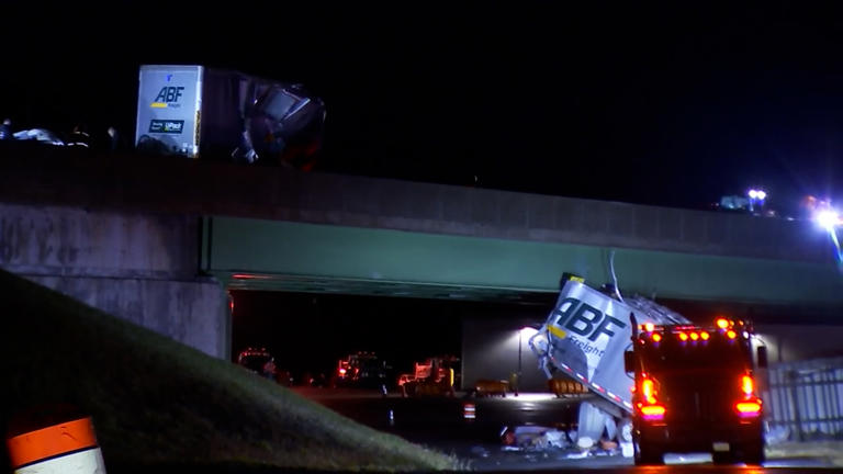 VIDEO: Tractor-trailer split in half closes I-481 for hours
