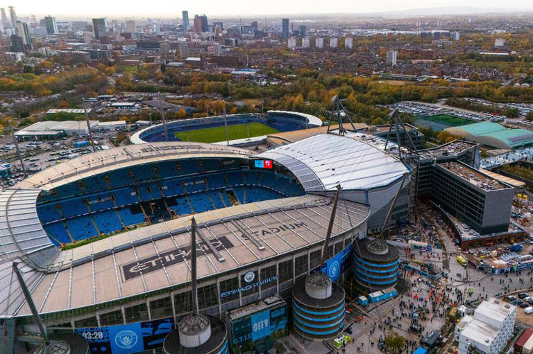 Motivo del retraso en el veredicto de los 115 cargos contra el Manchester City mientras el Liverpool recibe información actualizada