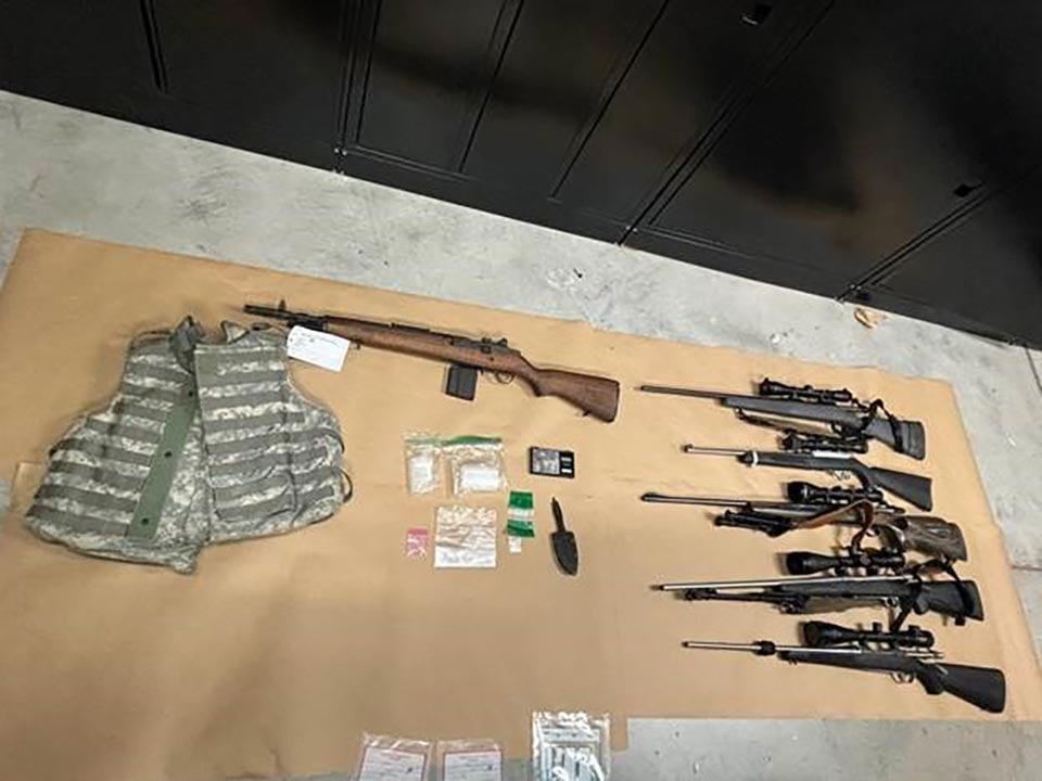 2 arrested after 6 guns, body armor, drugs seized from Gresham home