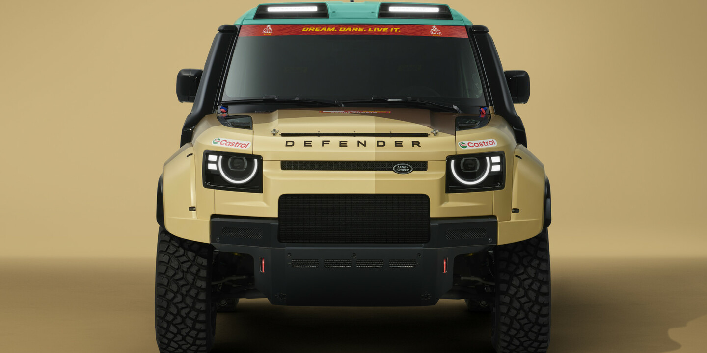 Zo verandert Land Rover de Defender in een Dakar-racer