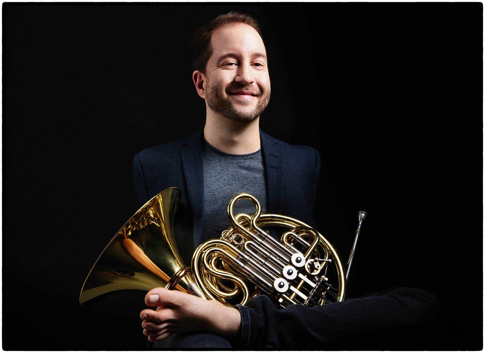 Weltstar spielt Horn ohne Arme: Dieser außergewöhnliche Musiker kommt