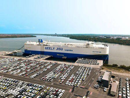 Barco Autos Chinos Geely