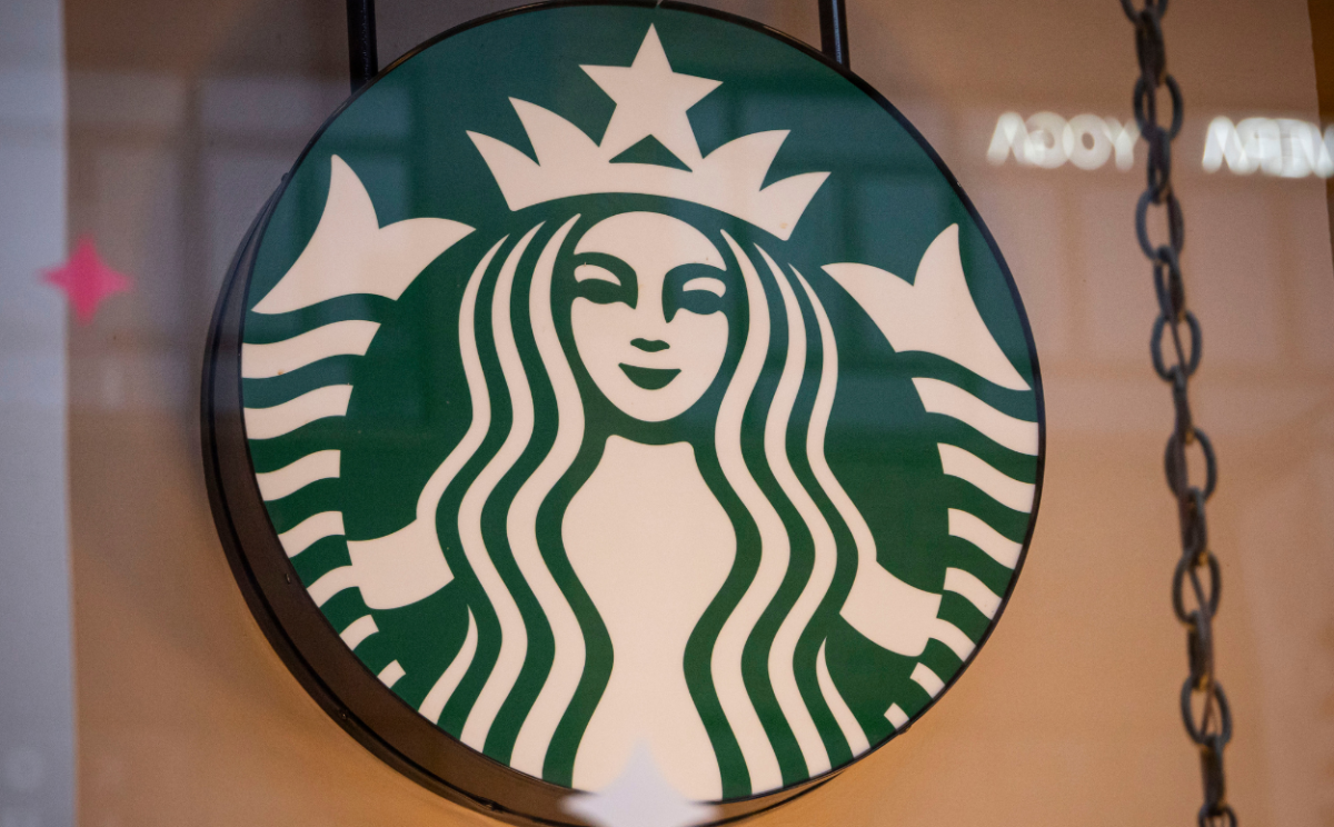 Starbucks Drops New Holiday Cups, Tumblers and Fans ‘Can’t Believe This ...