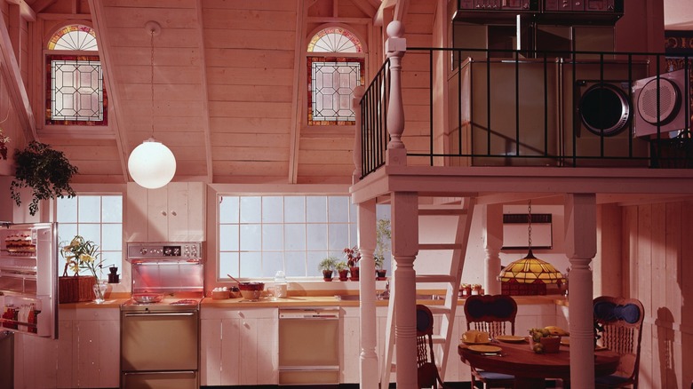 The Colorful Kitchen Design Trend From The '80s More Modern Homes Need