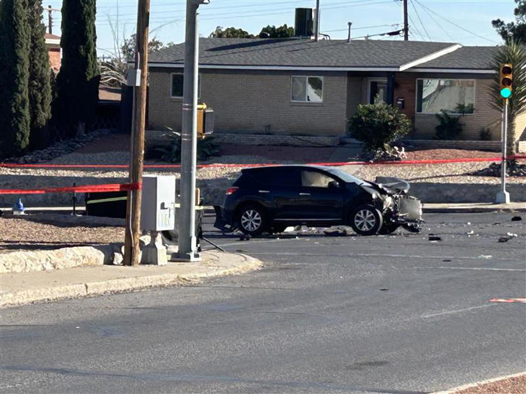 1 person dead following vehicle, motorcycle crash in Northeast El Paso