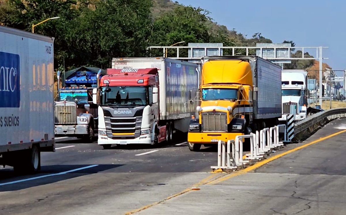 Bloqueos continúan en carreteras de Jalisco HOY 26 de noviembre 2025 ...