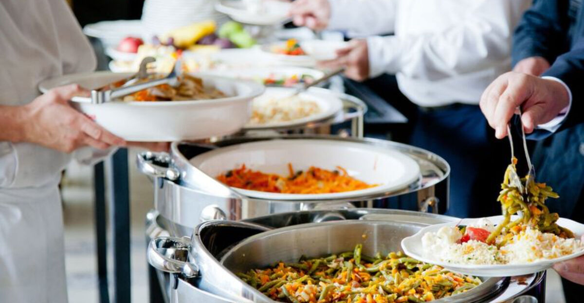 15 Common Buffet Health Risks And How To Avoid Them