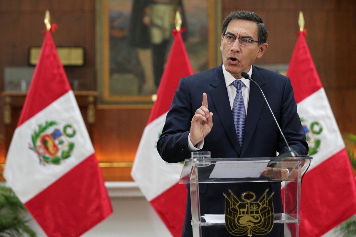 Expresidente de Perú Martín Vizcarra es condenado a 14 años de prisión