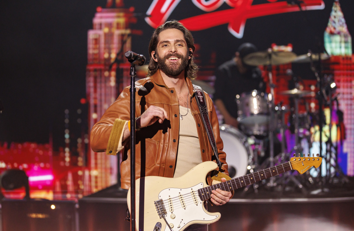 Thomas Rhett Pens Tribute to Dog After Death
