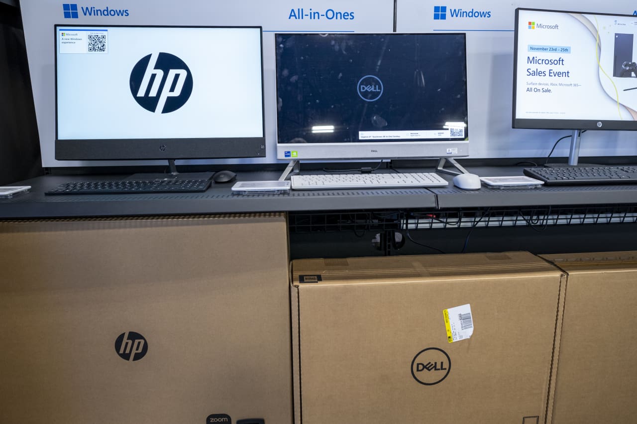 HP Stock Tumbles While Dell Stock Climbs After Earnings. Here’s What ...