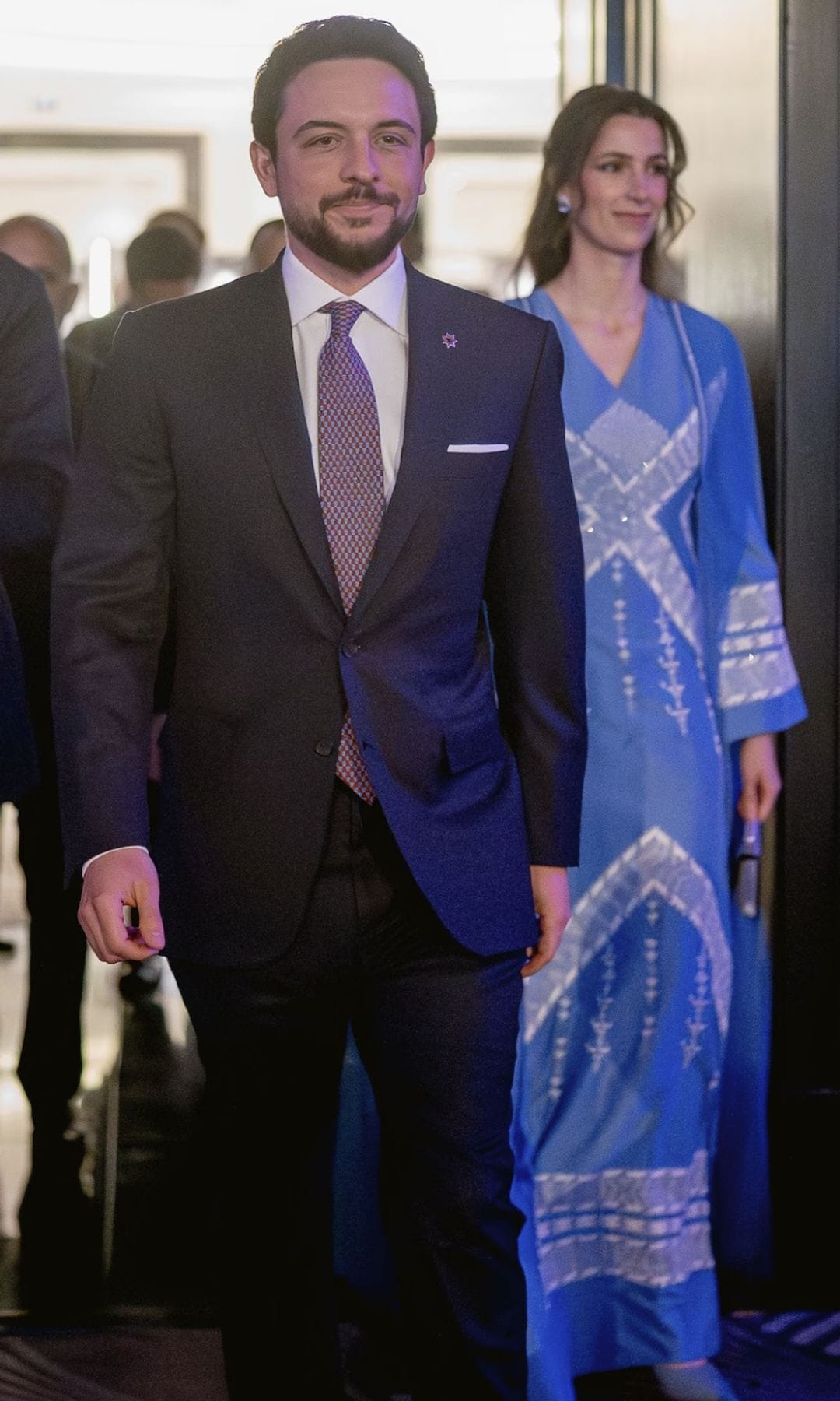 Rajwa of Jordan trades Haute Couture for tradition, stealing the show