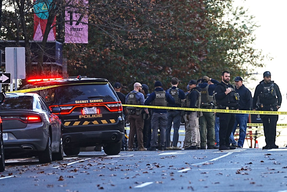 Suspect in custody after 2 National Guardsmen shot in Washington, D.C.